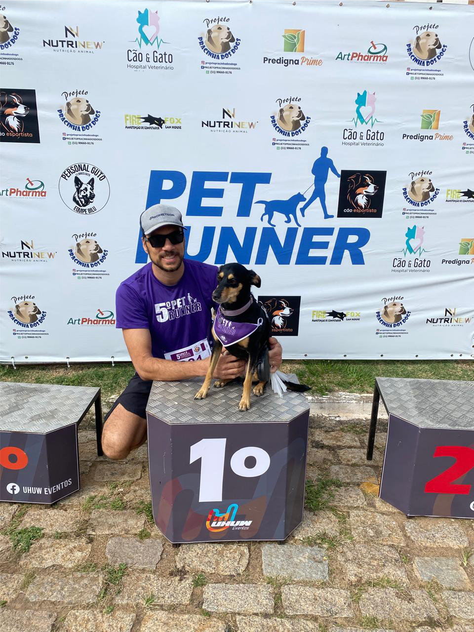 corredores com o cachorro